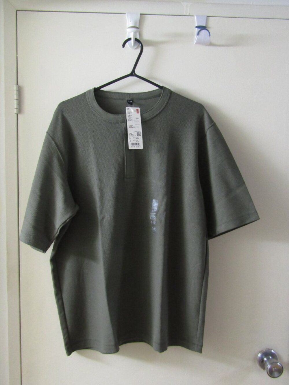 Uniqlo Dry waffle Henley neck Short - Sleeve T-Shirt - Large